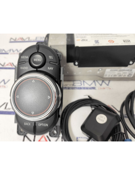 MINI Clubman F54 ID6 Touchscreen navigation system upgrade set with dab