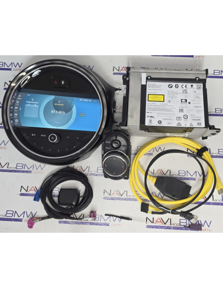 MINI Countryman F60 EVO navigation system with 2022 software apple carplay