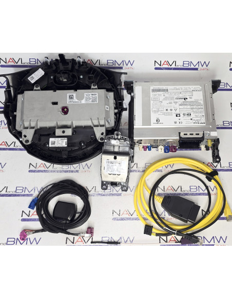 MINI Clubman F54 Touchscreen navigation system with carplay