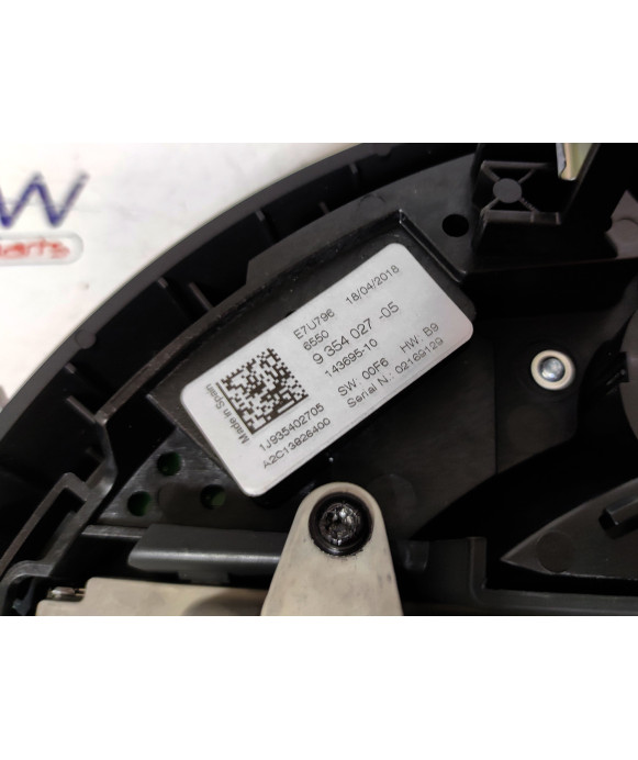 MINI F60 Countryman NBT display with surround...